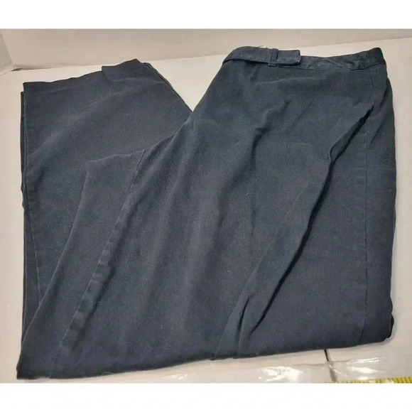 VILLAGER LIZ CLAIBORNE BLACK STRETCH CHINO SIZE 16, INSEAM 29.5" - Picture 1 of 4